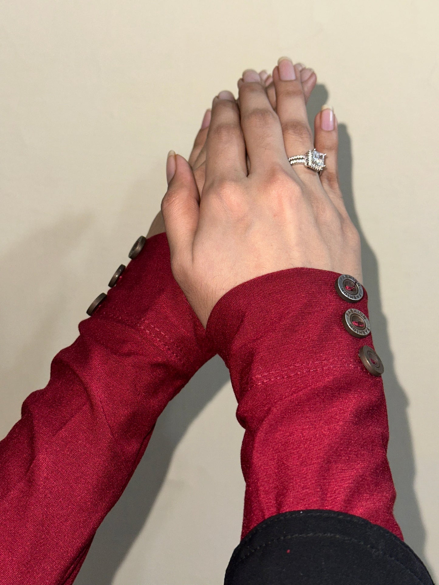 Elegant Maroon Iranian Sleeves