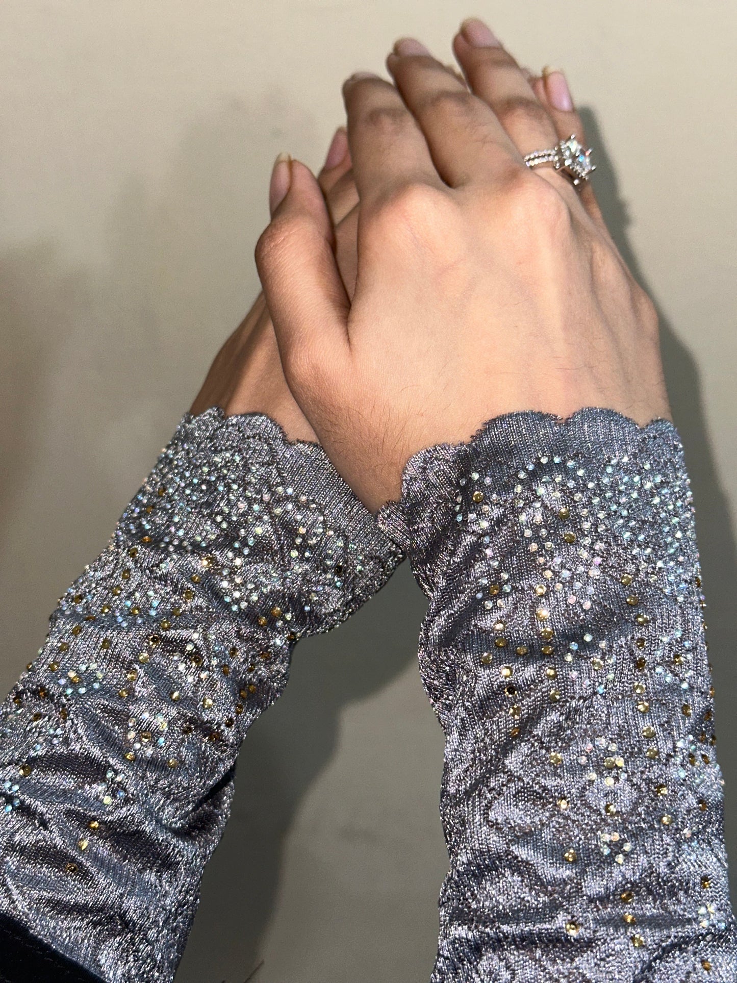 Elegant Silver Iranian Fancy Sleeves