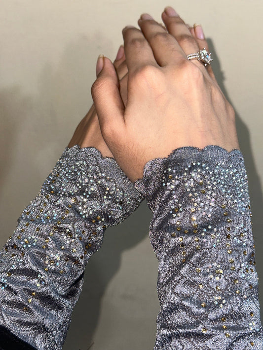 Elegant Silver Iranian Fancy Sleeves