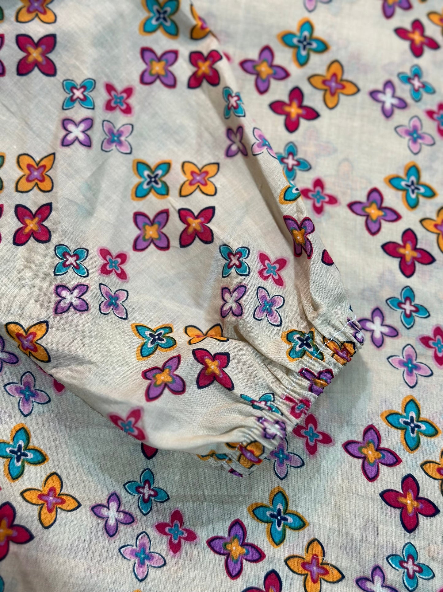 Floral Printed Namaz Chador – Soft & Breathable Fabric