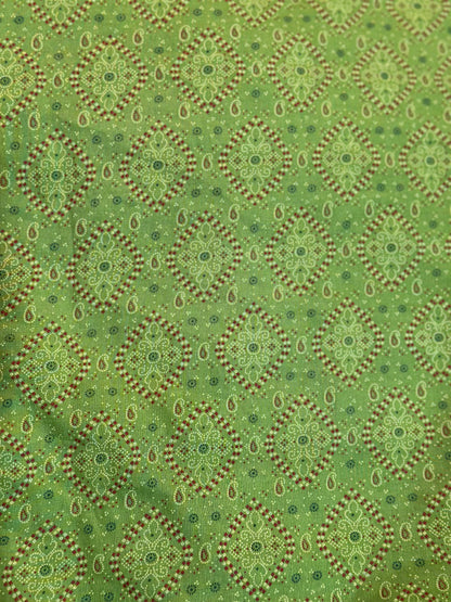 Premium Cotton Namaz Chador – Elegant Green with Traditional Print