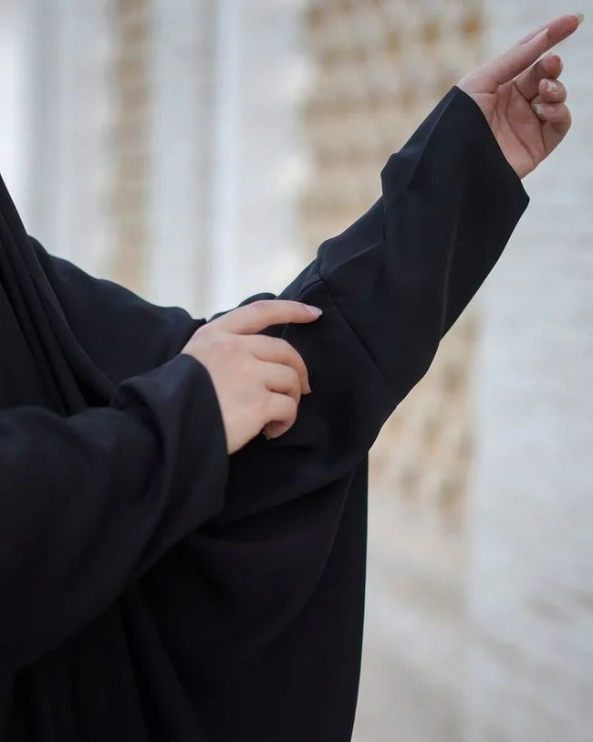 ELEGANT IRANI ZIP ABAYA Main Image