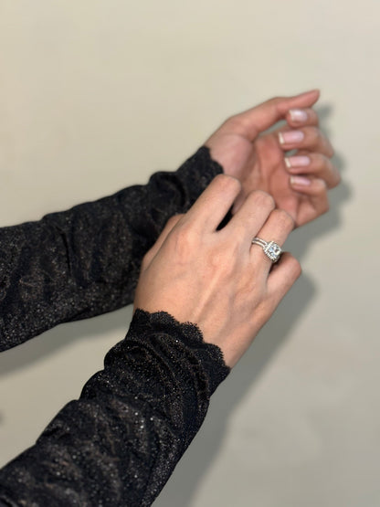 Elegant Black Lace Sleeves