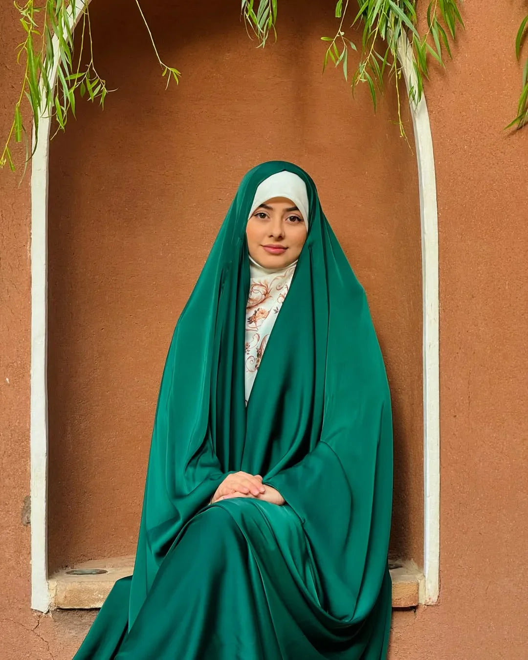 Graceful Green Irani abaya - Razia Hijab