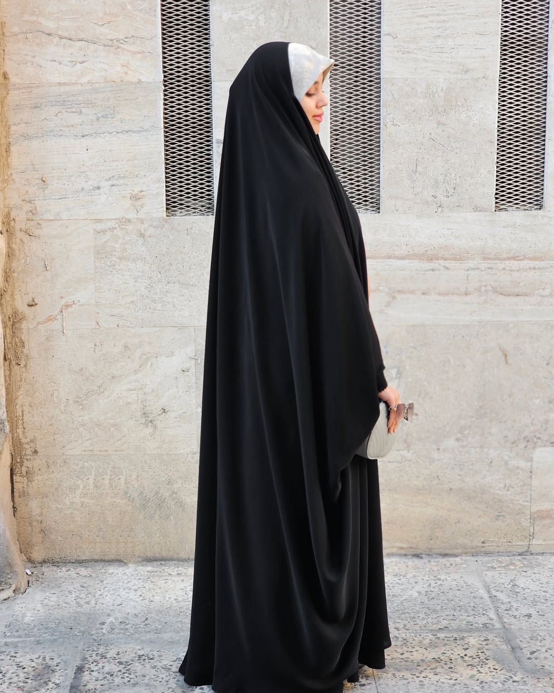 Elegant Irani Abaya with Dori Style Sleeves
