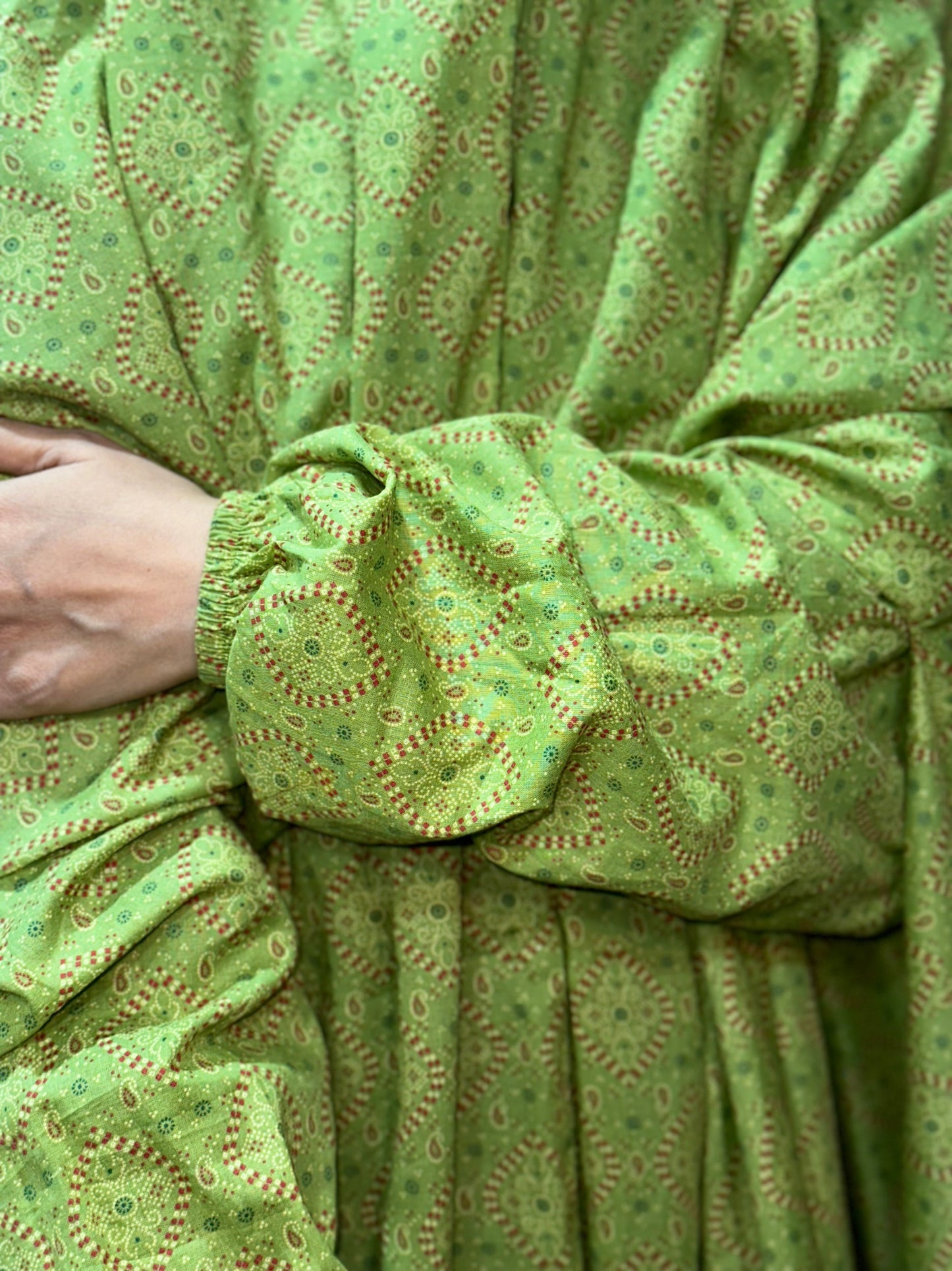 Premium Cotton Namaz Chador – Elegant Green with Traditional Print