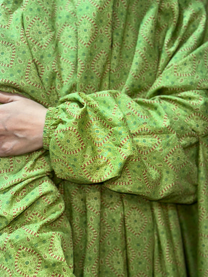 Premium Cotton Namaz Chador – Elegant Green with Traditional Print