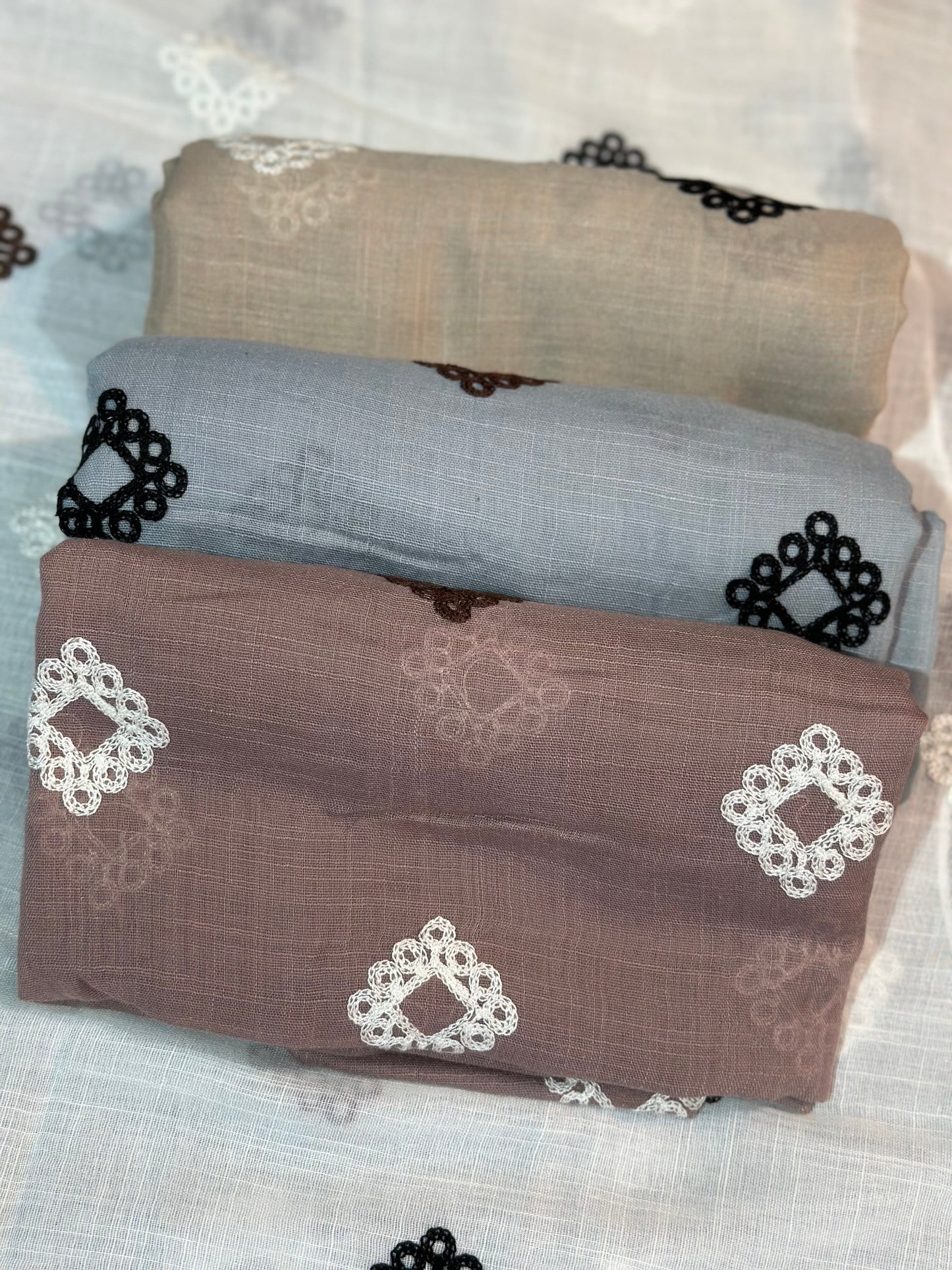 Hand Embroidered Lawn Stoller