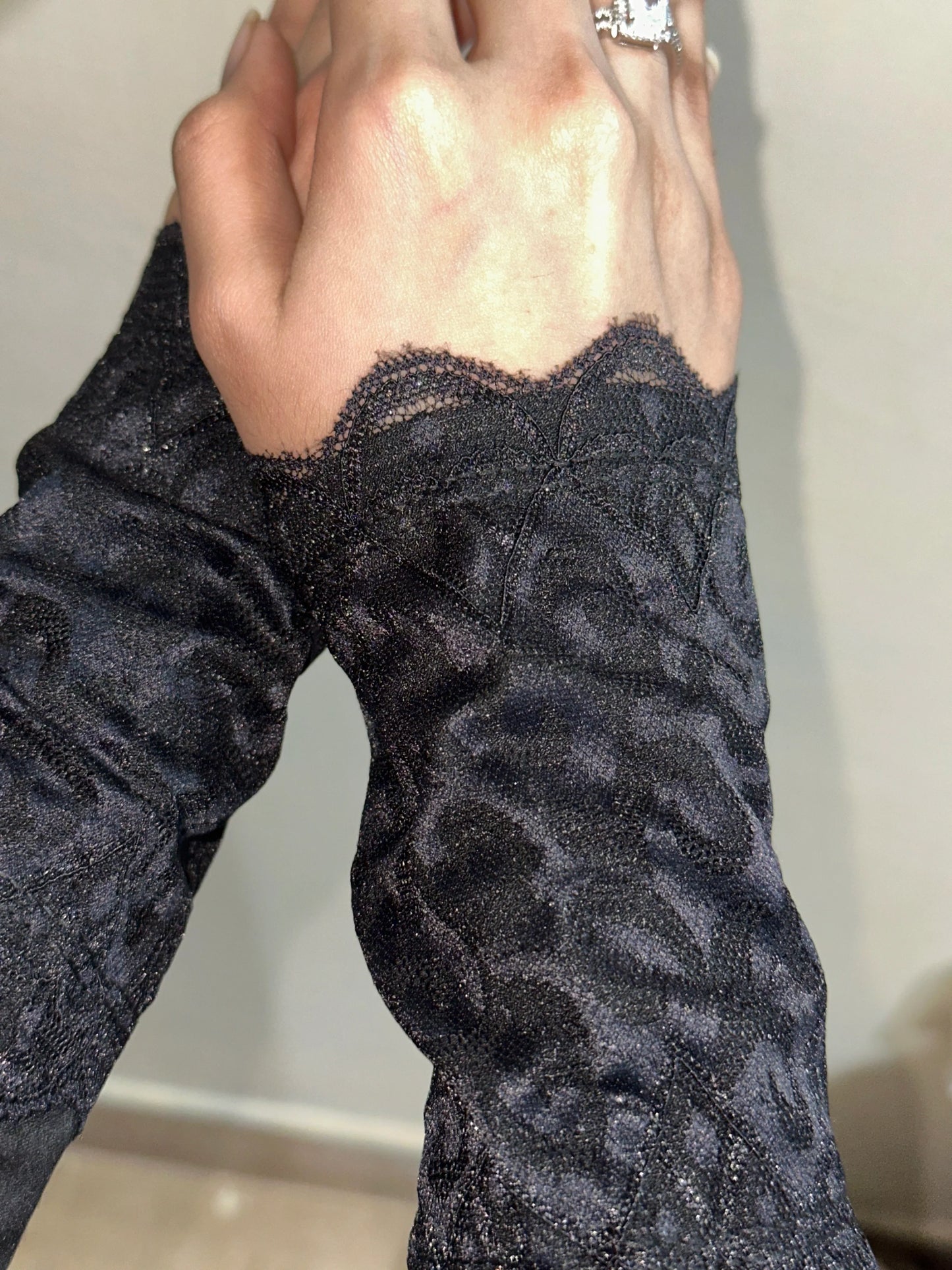 Luxury Black Iranian Fancy Sleeves