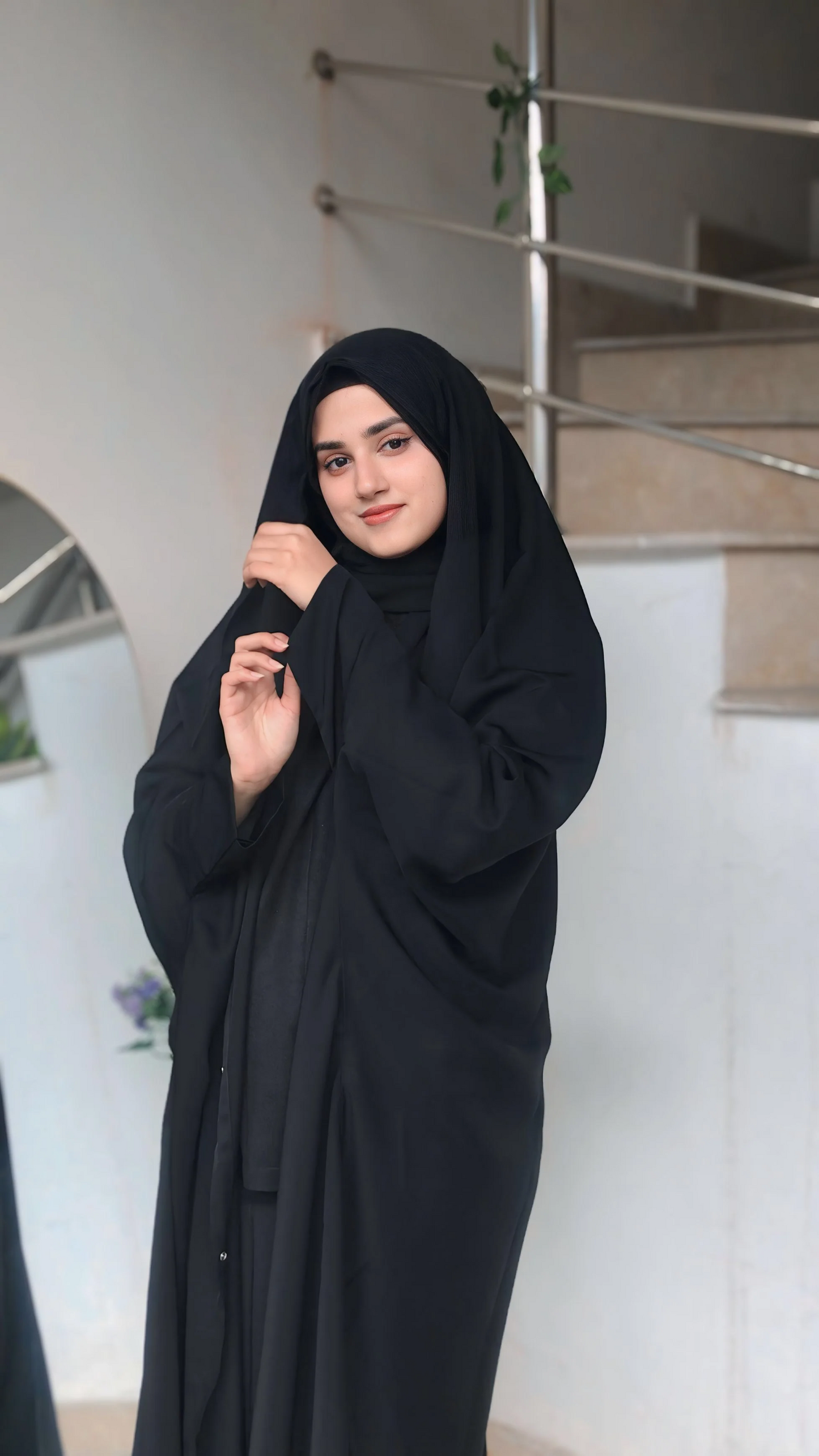 Irani abaya With Sleeves And Buttons